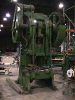 pallet rack machinery